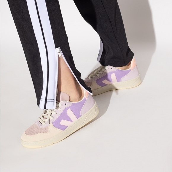 NWT!!! Veja V-10 Leather & Suede Low-Top Sneaker Multi Lavender - Picture 6 of 16